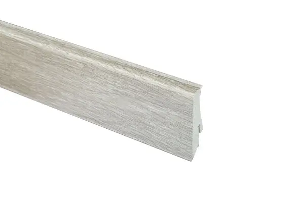 Плинтус из композита Neuhofer Holz K0210L 714906 (59х17х2400)